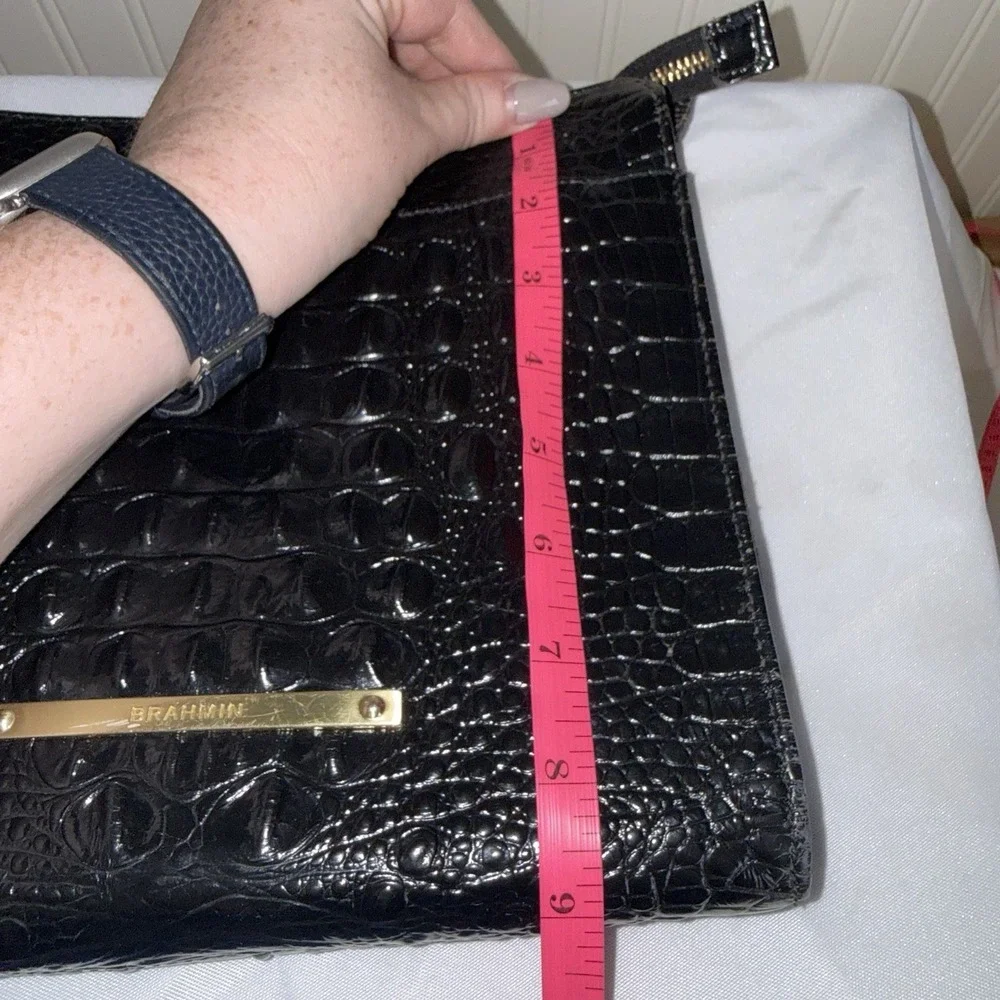 Brahmin strap shows